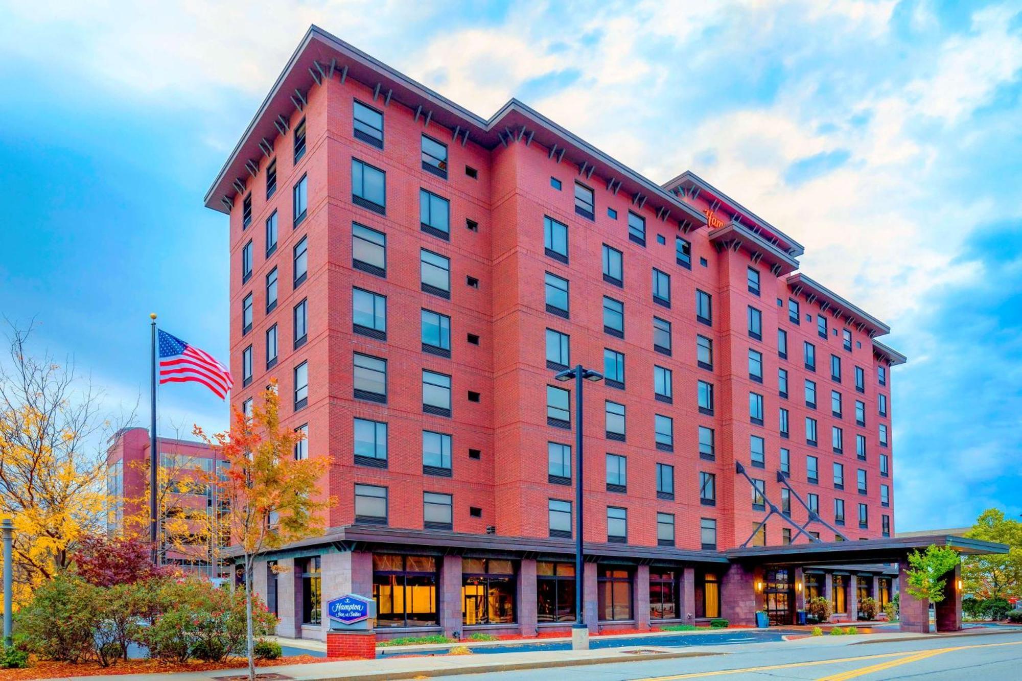 Hampton Inn & Suites Pittsburgh Downtown Extérieur photo